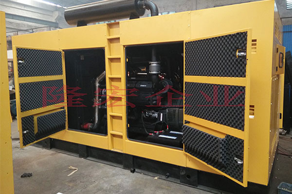 600KW上柴股份靜音柴油發電機組 出口非洲尼日利亞，裝車發貨